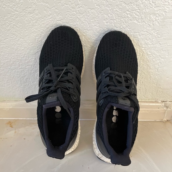 Adidas Women’s Ultra-boost Running Shoes Black Size 7.5 - Picture 4 of 10